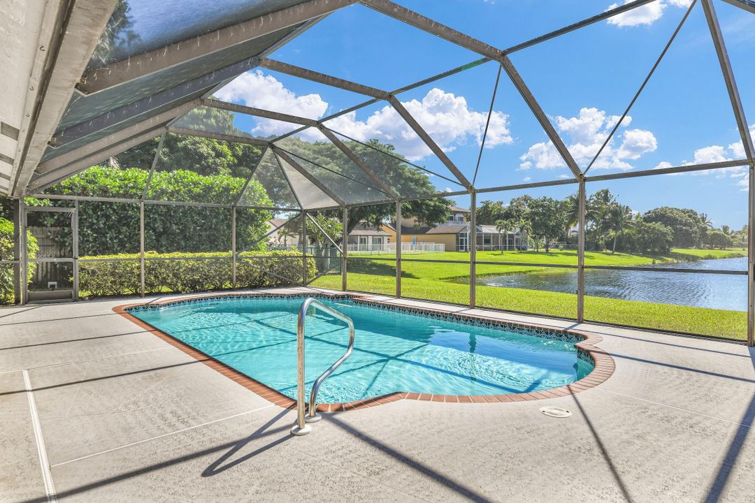 Active With Contract: $599,000 (4 beds, 2 baths, 1548 Square Feet)