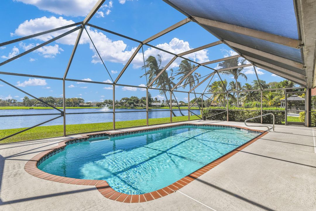 Active With Contract: $599,000 (4 beds, 2 baths, 1548 Square Feet)