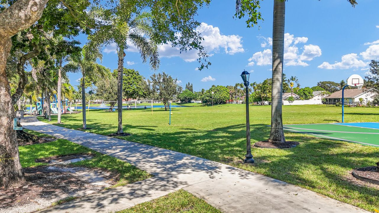 Active With Contract: $599,000 (4 beds, 2 baths, 1548 Square Feet)