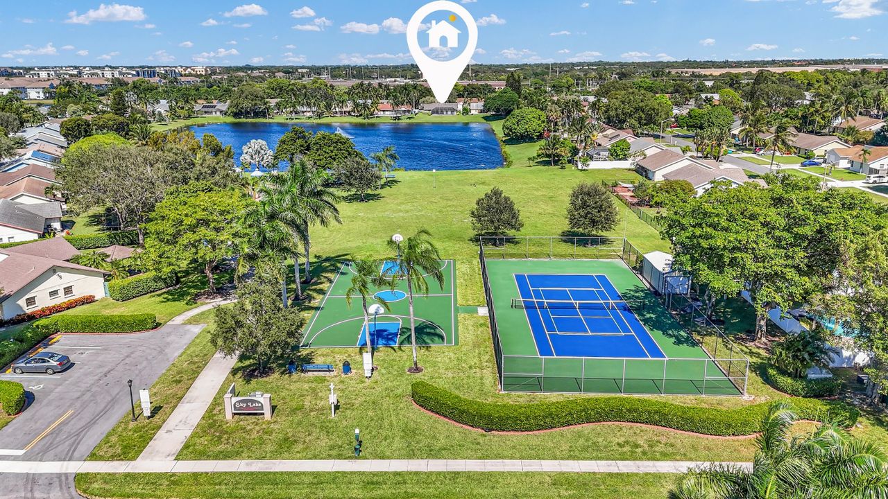 Active With Contract: $599,000 (4 beds, 2 baths, 1548 Square Feet)