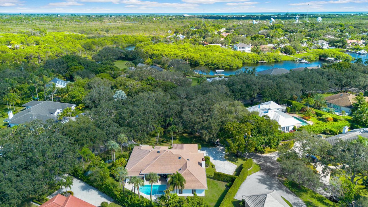 На продажу: $2,465,000 (4 спален, 2 ванн, 3188 Квадратных фут)