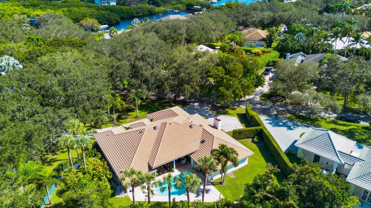 На продажу: $2,465,000 (4 спален, 2 ванн, 3188 Квадратных фут)