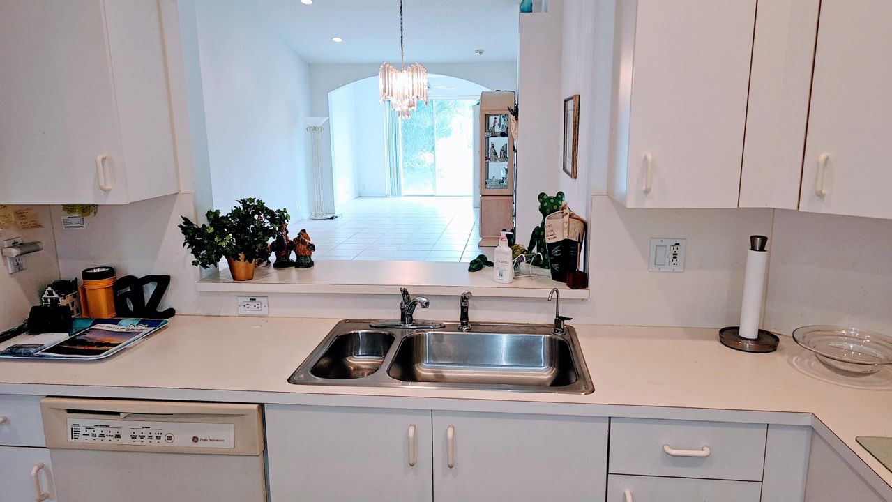 En Venta: $370,000 (2 camas, 2 baños, 1788 Pies cuadrados)