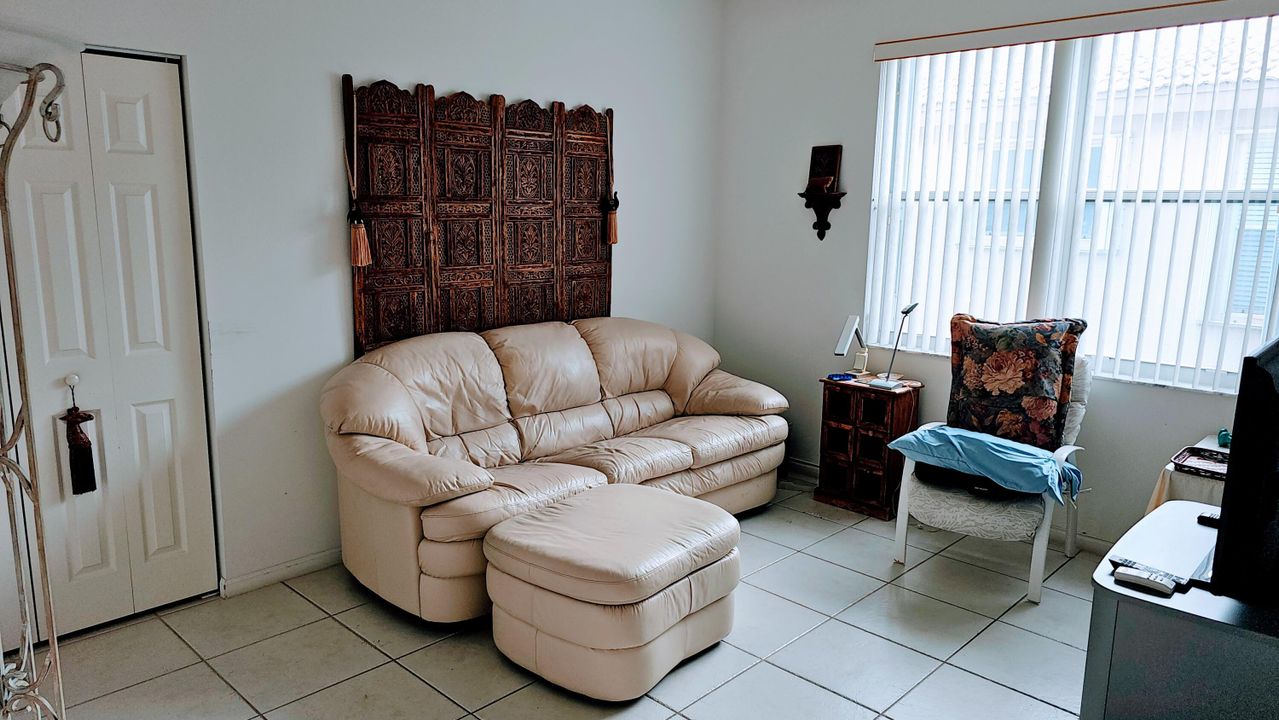 En Venta: $370,000 (2 camas, 2 baños, 1788 Pies cuadrados)