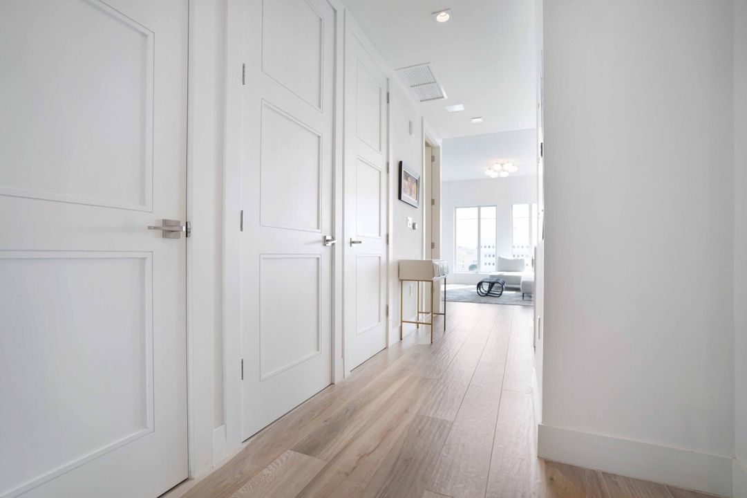 For Rent: $7,500 (1 beds, 1 baths, 941 Square Feet)