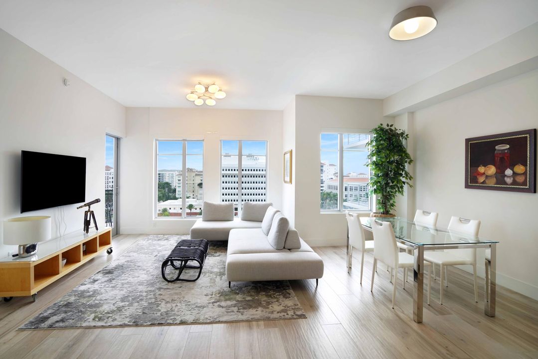 For Rent: $7,500 (1 beds, 1 baths, 941 Square Feet)