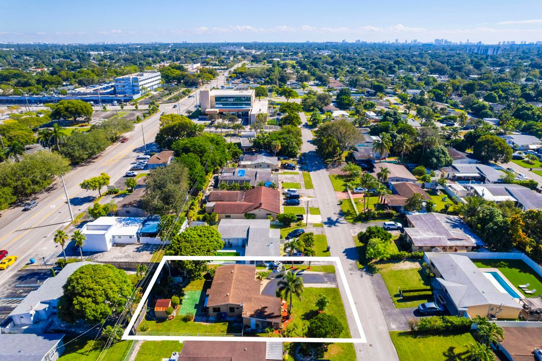 Active With Contract: $425,000 (2 beds, 1 baths, 1002 Square Feet)