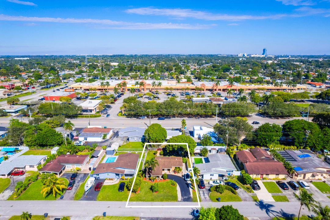 Active With Contract: $425,000 (2 beds, 1 baths, 1002 Square Feet)