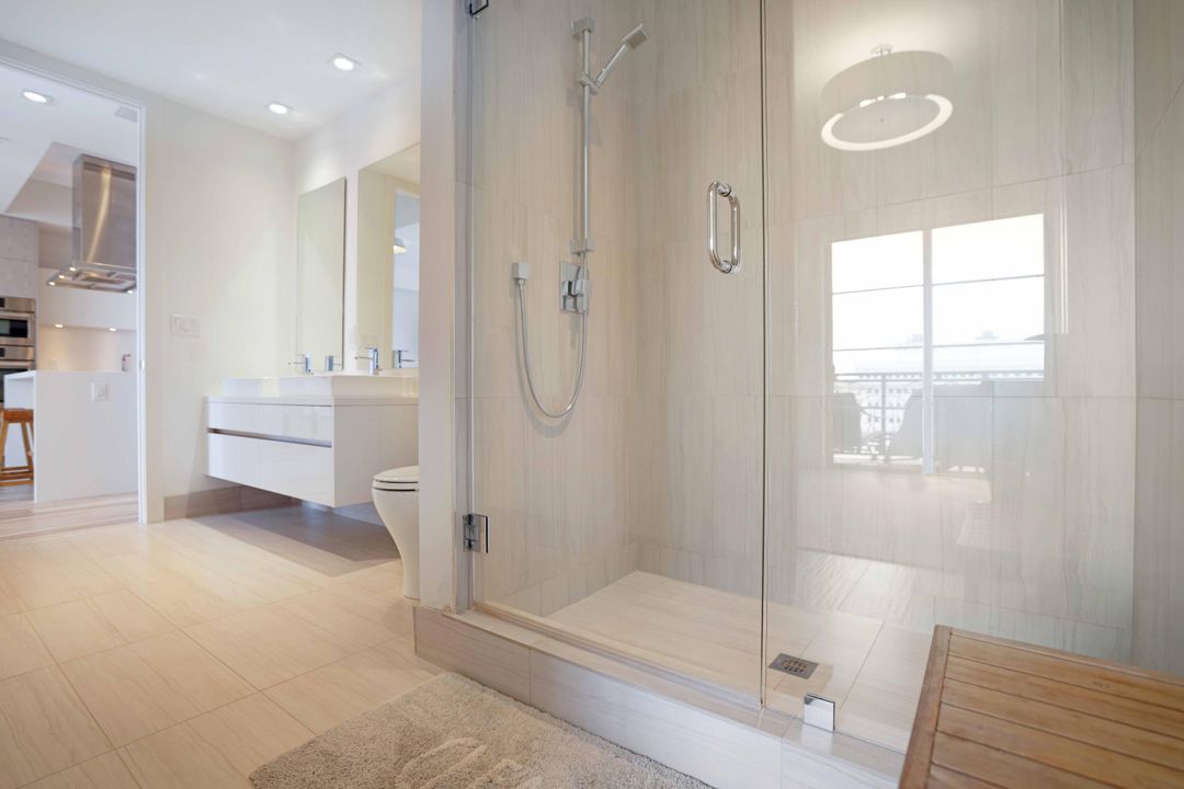 For Rent: $7,500 (1 beds, 1 baths, 941 Square Feet)