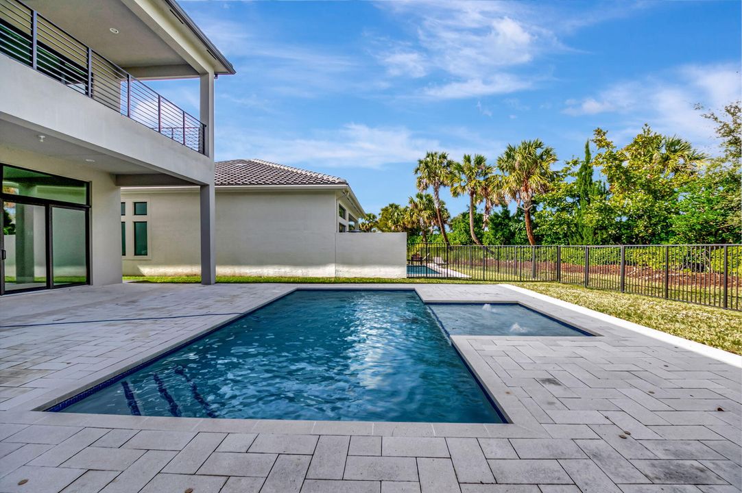 Activo con contrato: $2,200,000 (4 camas, 6 baños, 3956 Pies cuadrados)