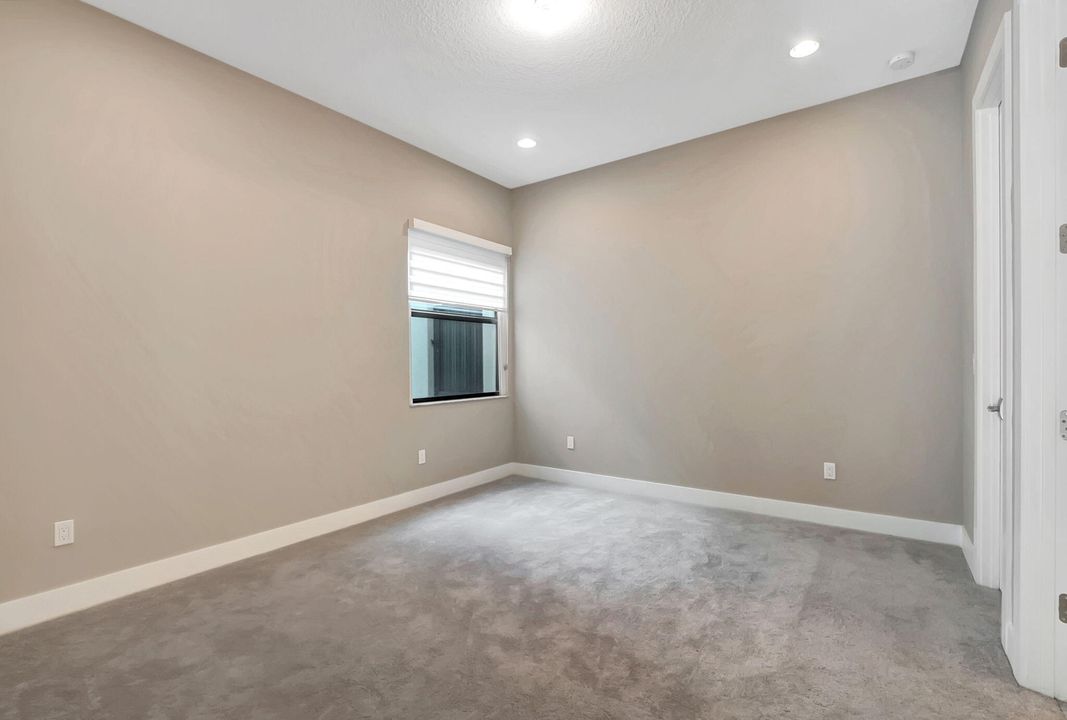 Activo con contrato: $2,200,000 (4 camas, 6 baños, 3956 Pies cuadrados)