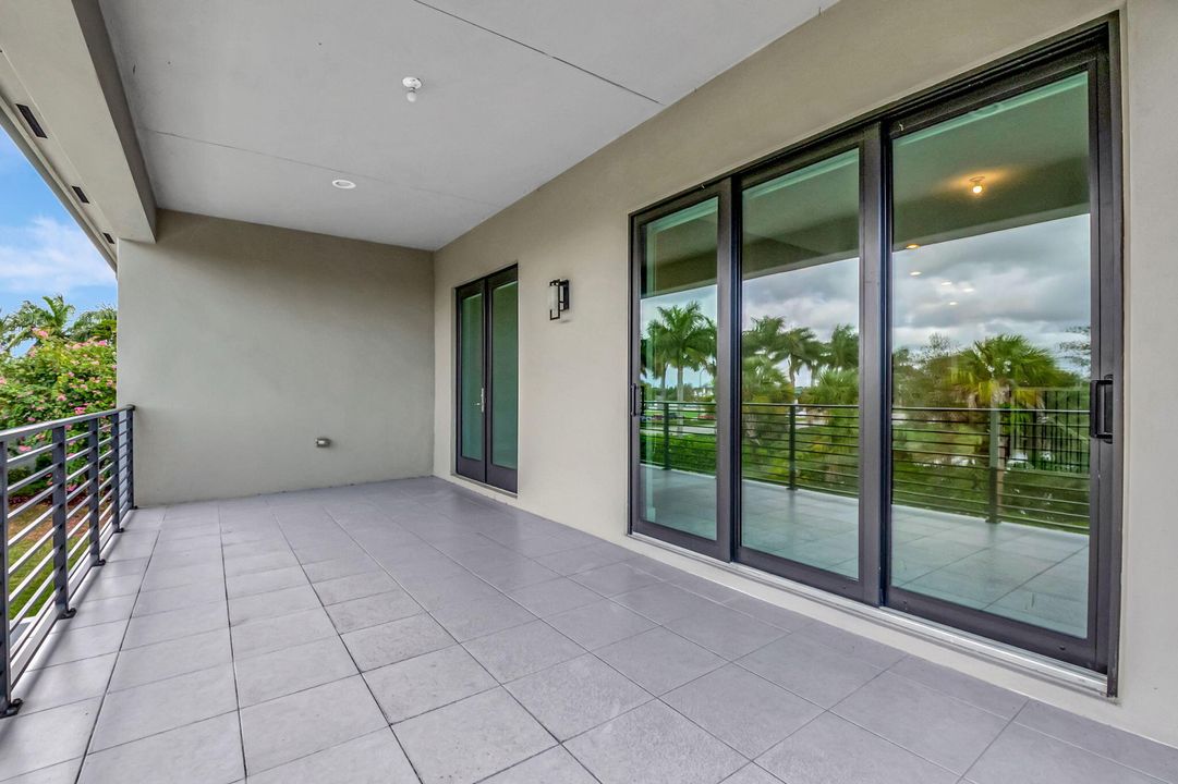 Activo con contrato: $2,200,000 (4 camas, 6 baños, 3956 Pies cuadrados)