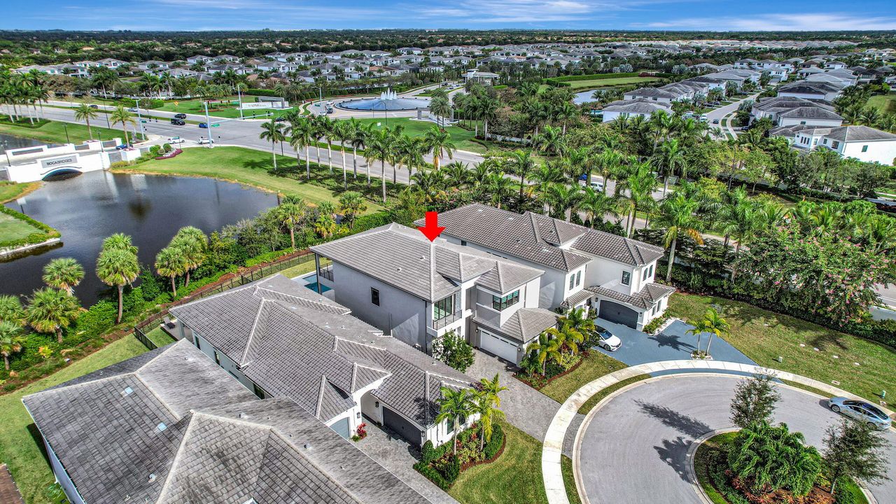 Activo con contrato: $2,200,000 (4 camas, 6 baños, 3956 Pies cuadrados)