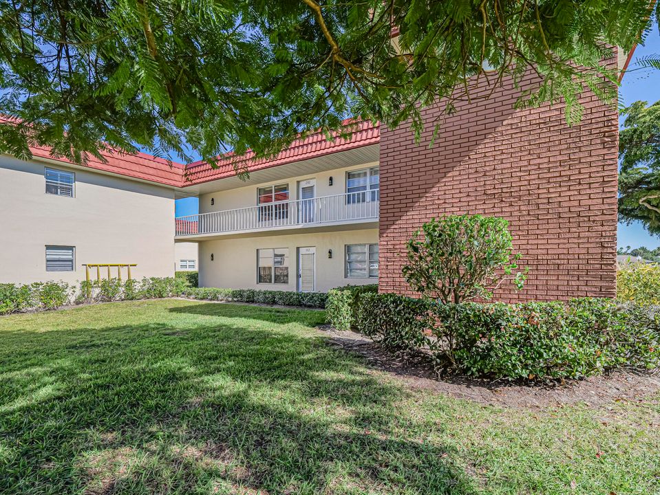 В аренду: $1,750 (2 спален, 2 ванн, 1000 Квадратных фут)