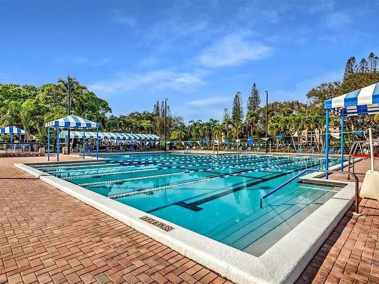 En Venta: $250,000 (2 camas, 2 baños, 1093 Pies cuadrados)