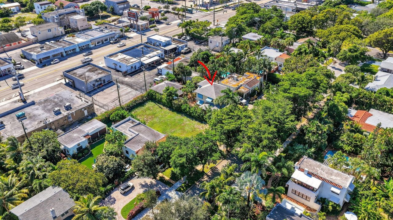 На продажу: $1,200,000 (4 спален, 2 ванн, 2302 Квадратных фут)