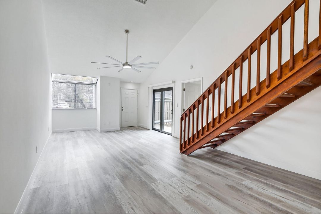 На продажу: $324,900 (2 спален, 2 ванн, 1186 Квадратных фут)