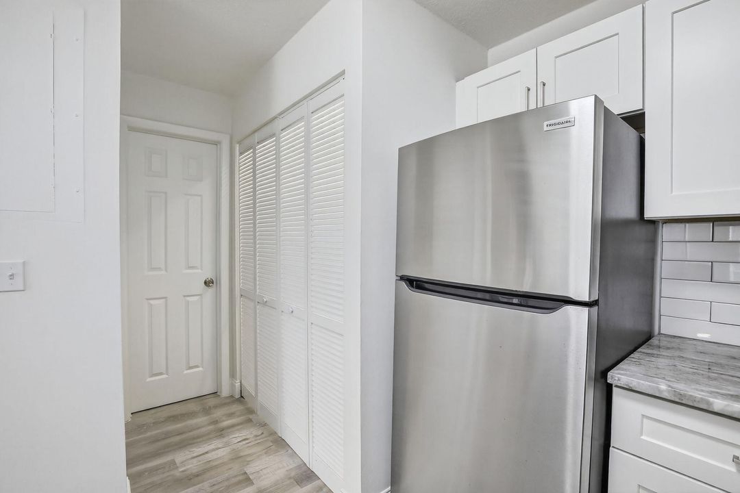 На продажу: $324,900 (2 спален, 2 ванн, 1186 Квадратных фут)