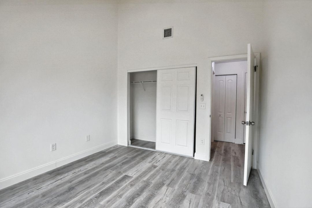 На продажу: $324,900 (2 спален, 2 ванн, 1186 Квадратных фут)