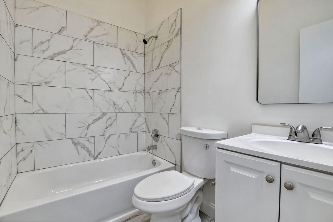 На продажу: $324,900 (2 спален, 2 ванн, 1186 Квадратных фут)