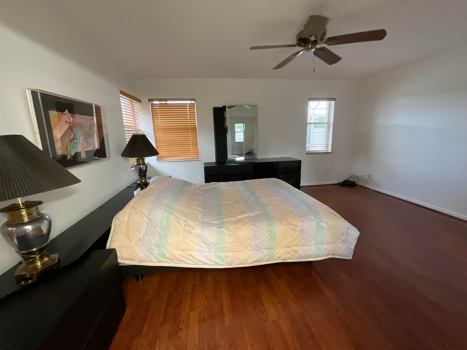 Active With Contract: $2,700 (2 beds, 2 baths, 1658 Square Feet)