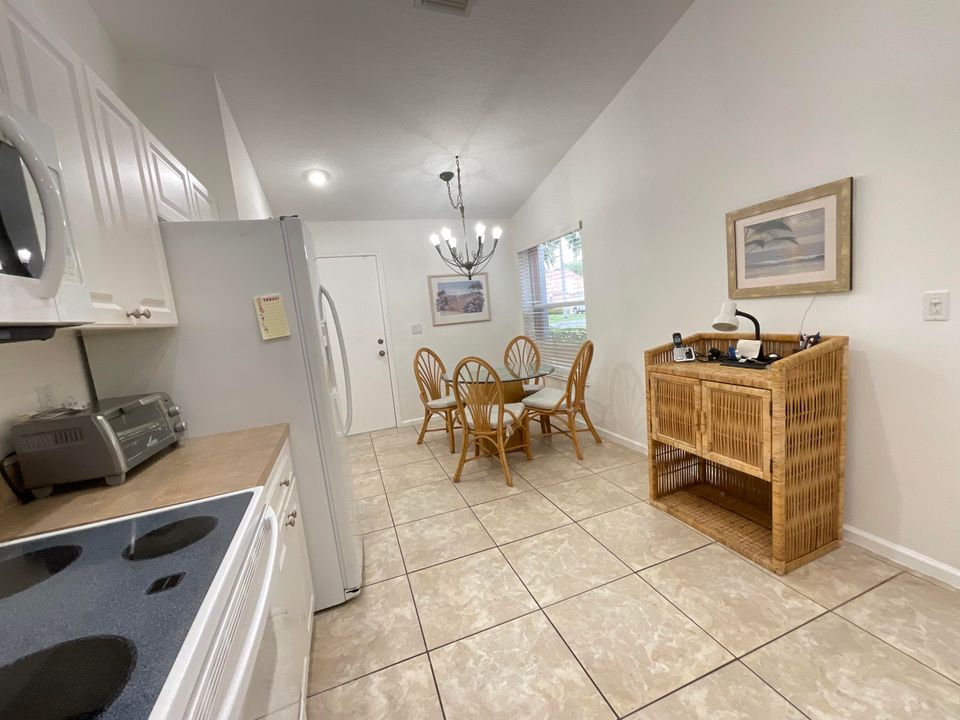 Active With Contract: $2,700 (2 beds, 2 baths, 1658 Square Feet)