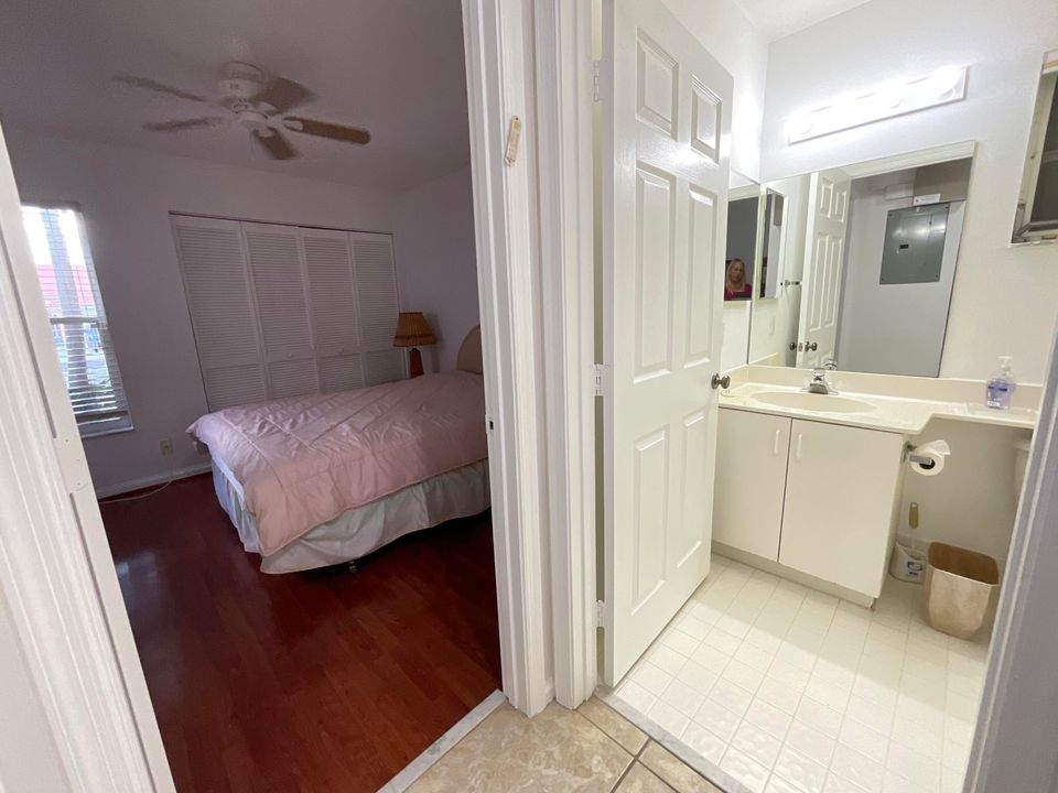 Active With Contract: $2,700 (2 beds, 2 baths, 1658 Square Feet)