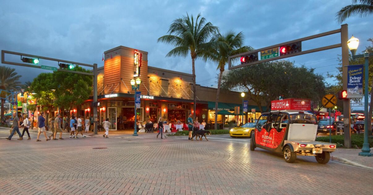 合同活跃: $827,000 (2 贝兹, 2 浴室, 1452 平方英尺)