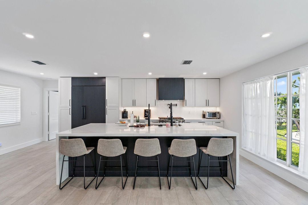 En Renta: $7,500 (4 camas, 2 baños, 1640 Pies cuadrados)