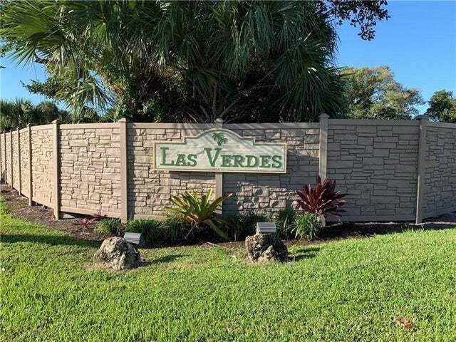 Active With Contract: $368,000 (3 beds, 2 baths, 1393 Square Feet)