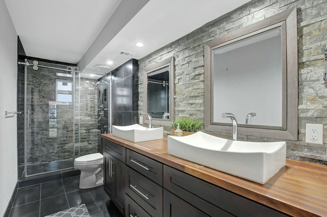 For Rent: $3,300 (1 beds, 1 baths, 793 Square Feet)