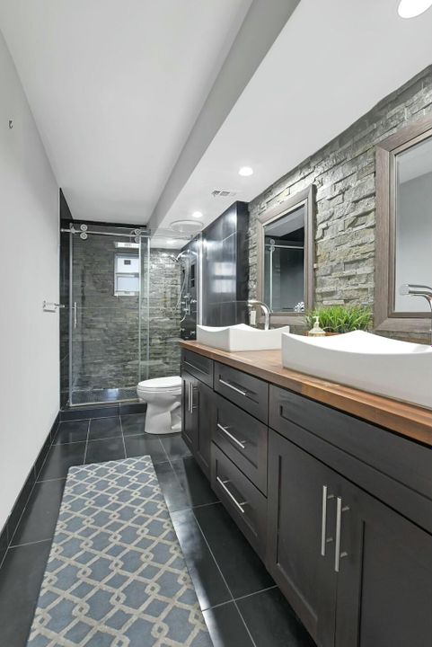 For Rent: $3,300 (1 beds, 1 baths, 793 Square Feet)