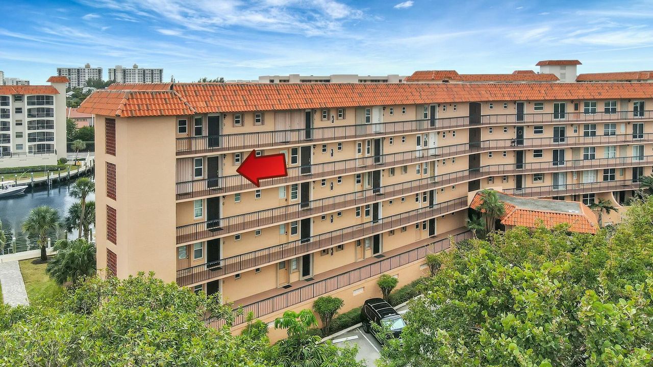 For Rent: $3,300 (1 beds, 1 baths, 793 Square Feet)