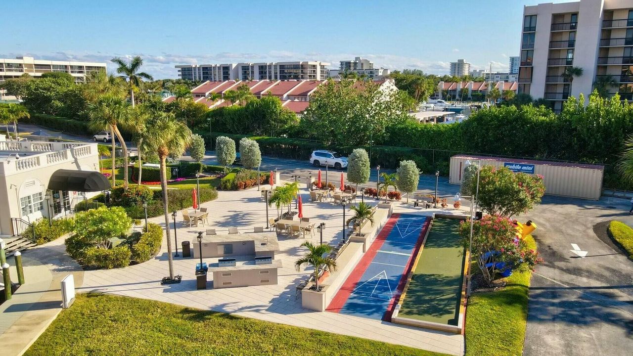 For Rent: $3,300 (1 beds, 1 baths, 793 Square Feet)