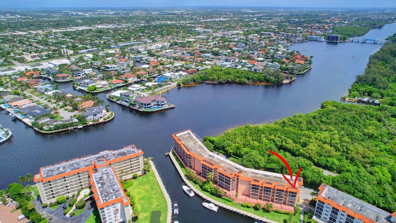 For Rent: $3,300 (1 beds, 1 baths, 793 Square Feet)