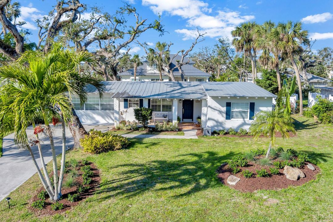 Activo con contrato: $925,000 (2 camas, 2 baños, 1689 Pies cuadrados)