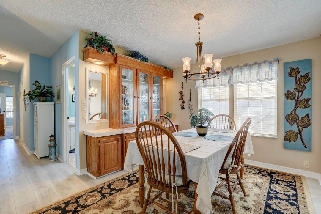 Activo con contrato: $283,500 (3 camas, 2 baños, 1679 Pies cuadrados)