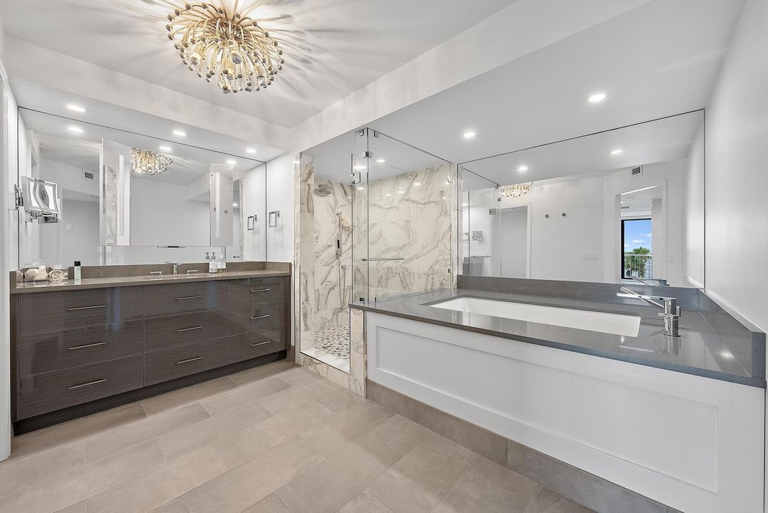 En Venta: $2,099,000 (3 camas, 3 baños, 2950 Pies cuadrados)