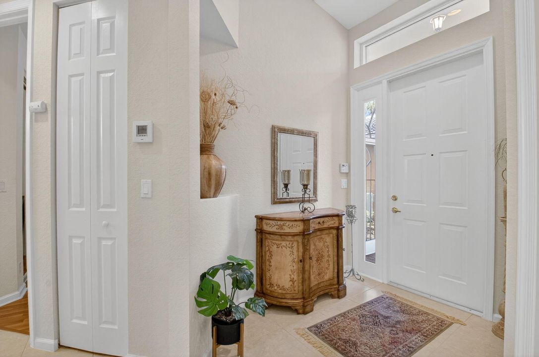 Activo con contrato: $409,000 (3 camas, 2 baños, 1599 Pies cuadrados)