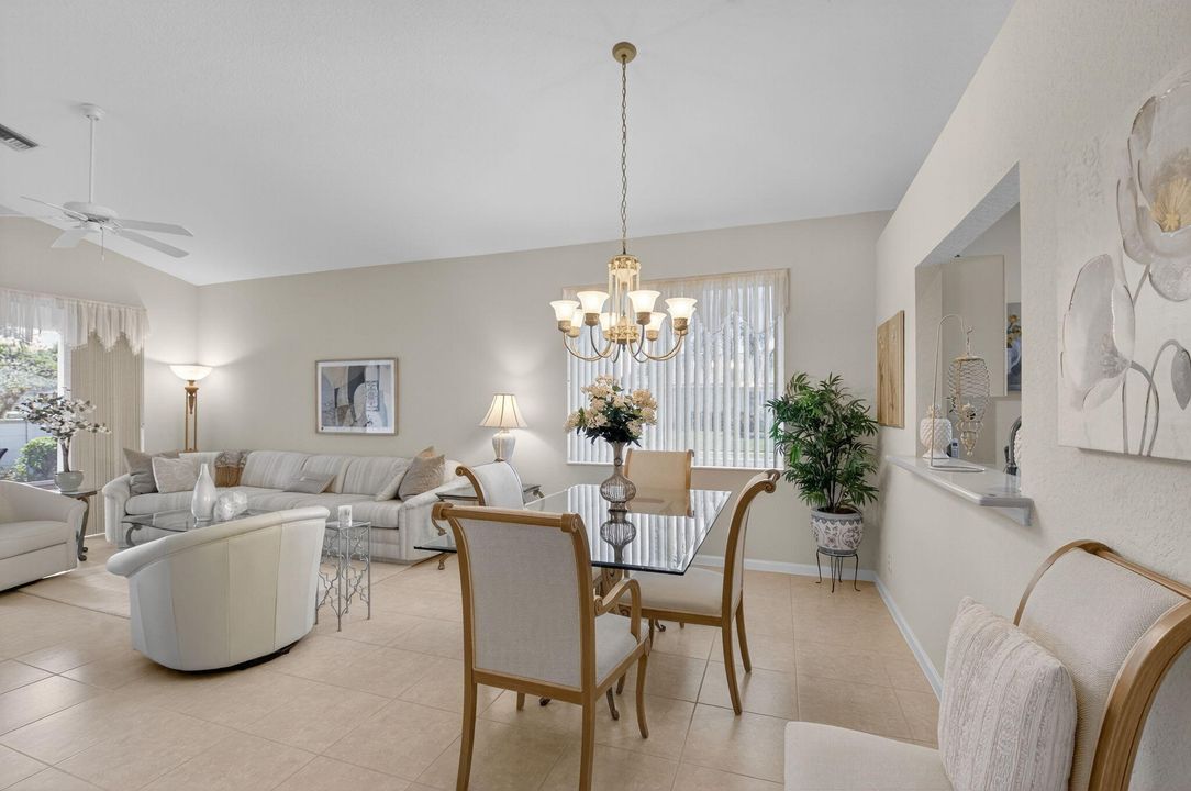 Activo con contrato: $409,000 (3 camas, 2 baños, 1599 Pies cuadrados)