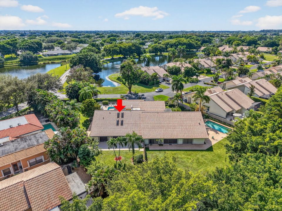 Activo con contrato: $599,999 (3 camas, 3 baños, 2193 Pies cuadrados)