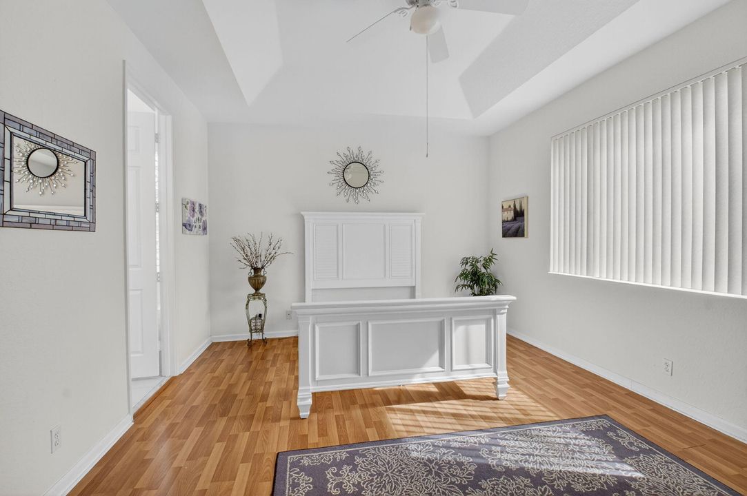 Activo con contrato: $409,000 (3 camas, 2 baños, 1599 Pies cuadrados)