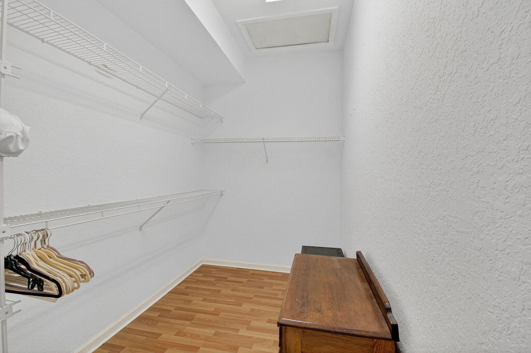 Activo con contrato: $409,000 (3 camas, 2 baños, 1599 Pies cuadrados)