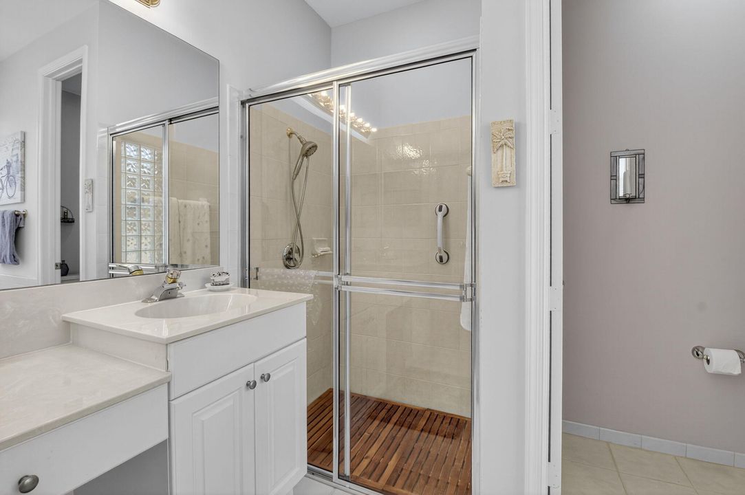 Activo con contrato: $409,000 (3 camas, 2 baños, 1599 Pies cuadrados)