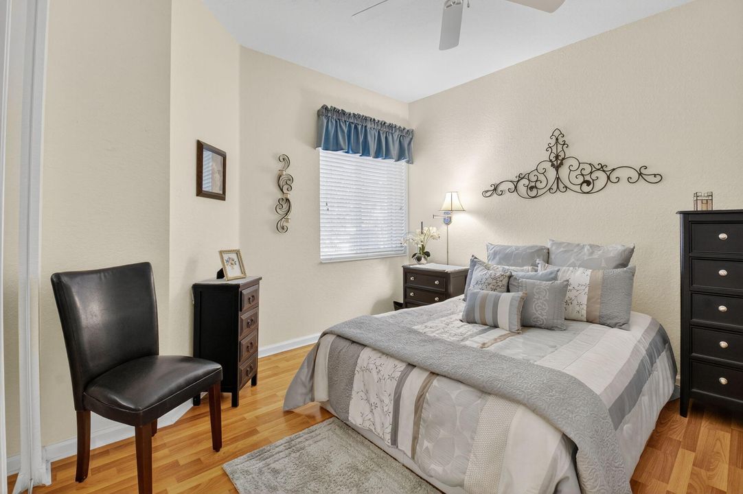 Activo con contrato: $409,000 (3 camas, 2 baños, 1599 Pies cuadrados)