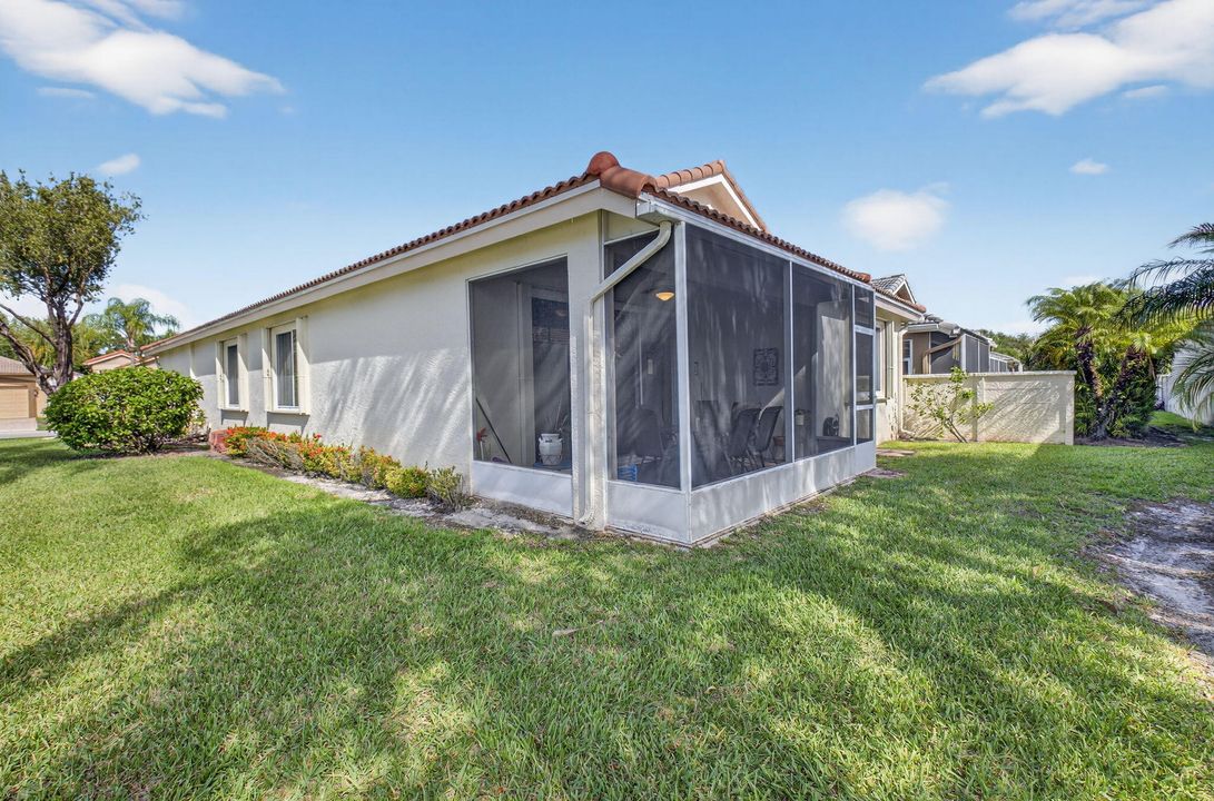 Activo con contrato: $409,000 (3 camas, 2 baños, 1599 Pies cuadrados)