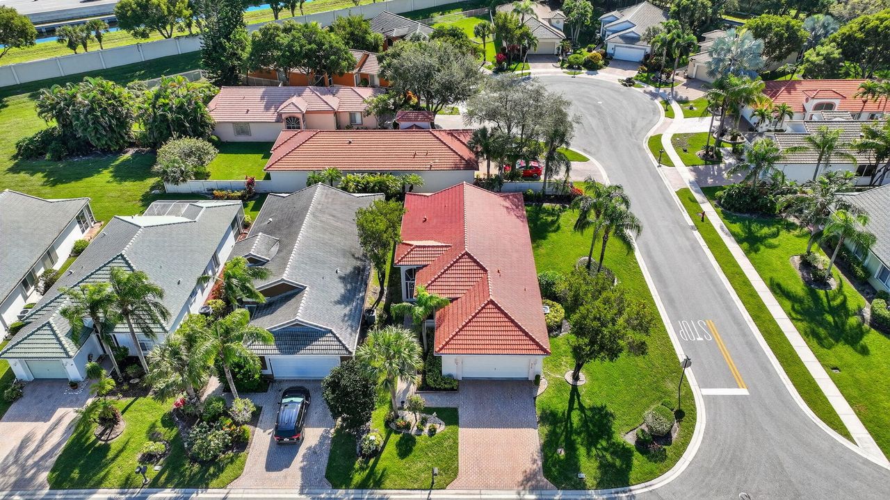 Activo con contrato: $409,000 (3 camas, 2 baños, 1599 Pies cuadrados)