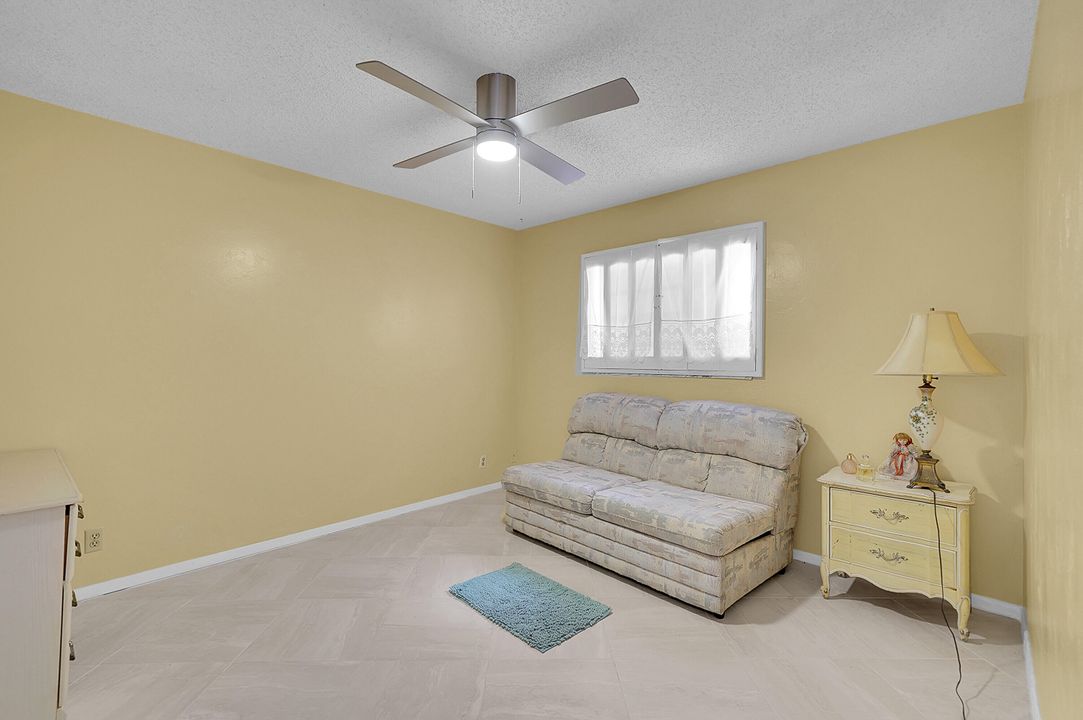 Под контрактом: $100,000 (2 спален, 2 ванн, 1088 Квадратных фут)