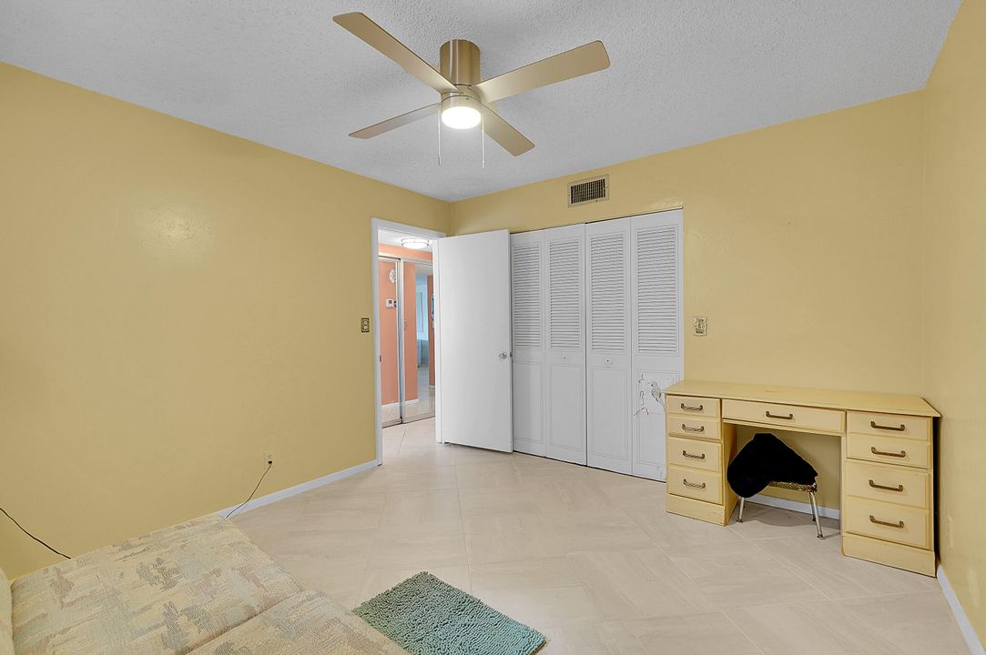 Под контрактом: $100,000 (2 спален, 2 ванн, 1088 Квадратных фут)