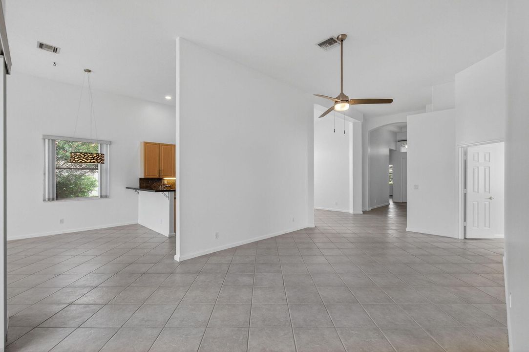 В аренду: $6,000 (4 спален, 2 ванн, 2229 Квадратных фут)